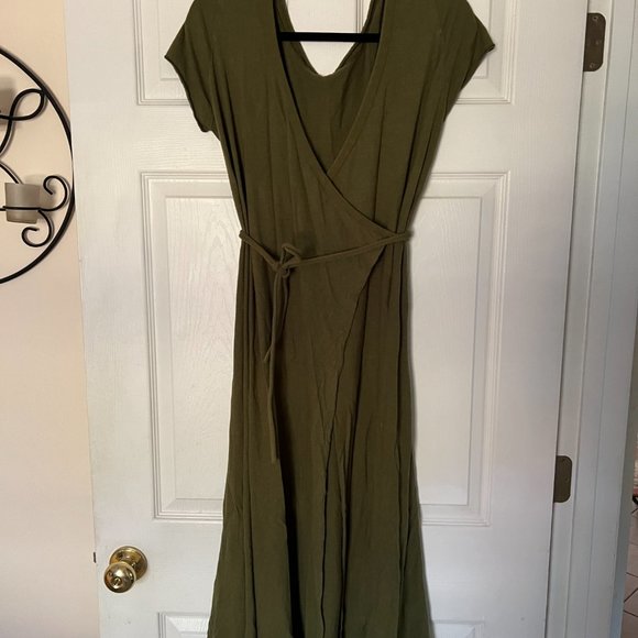 Gaia Conceptions Flip Wrap Simplicity Below Knee Dress (olive) - Picture 2 of 2